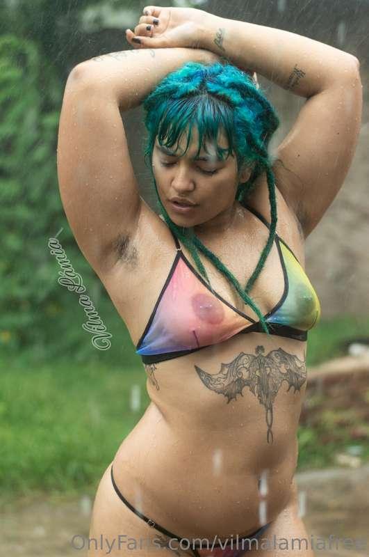 Send $8 and i send you 100 erotics & explicits photos of thi..