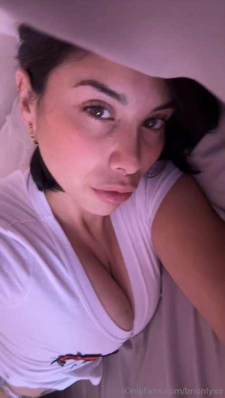 Cum lay here with me💕