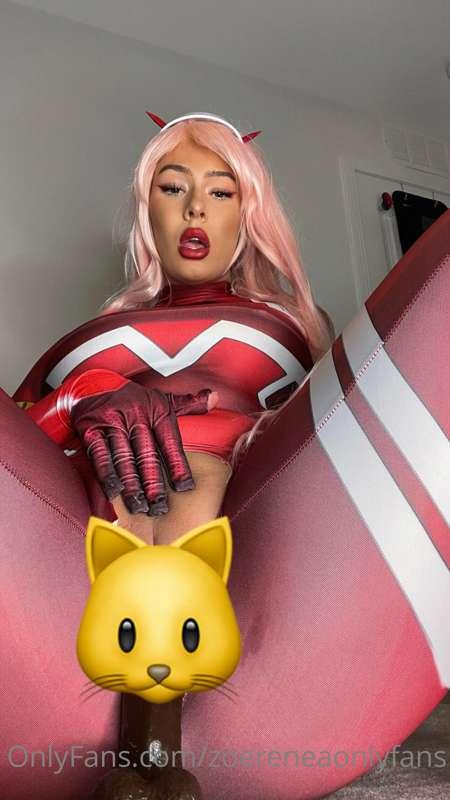 Check your DMS for ZERO two cosplay 😈🍆