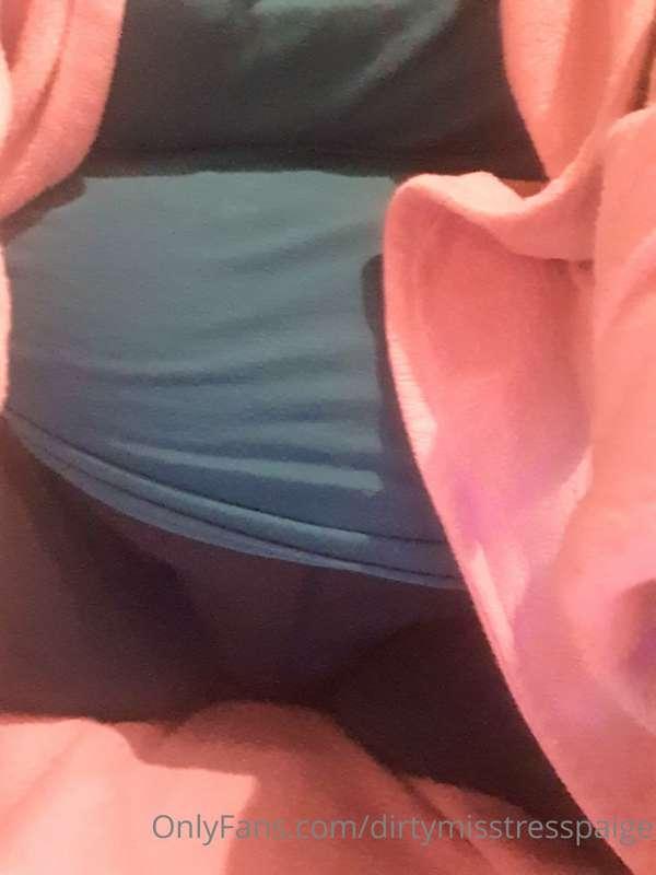 I'm hiding something in my pants tonight while I get stoned ..
