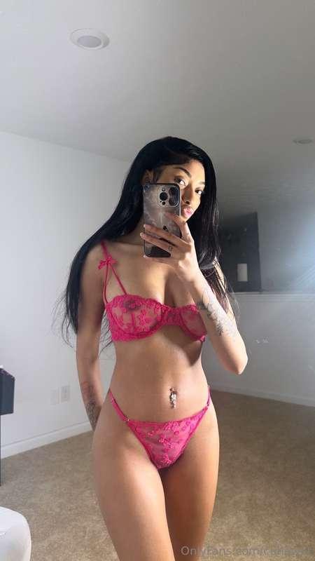 bundle : strip tease , twerk , nudes titties , using dildo f..