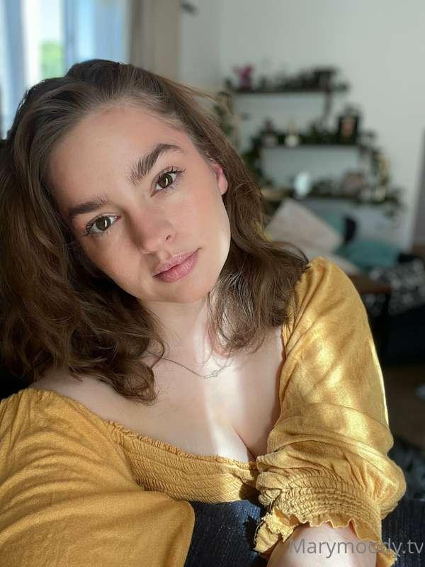 I'm live now at twitch.tv/maryismoody