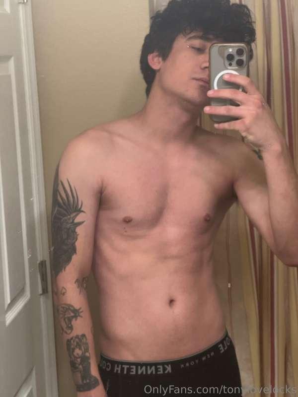 I know you guys love seeing my body comment what else I shou..