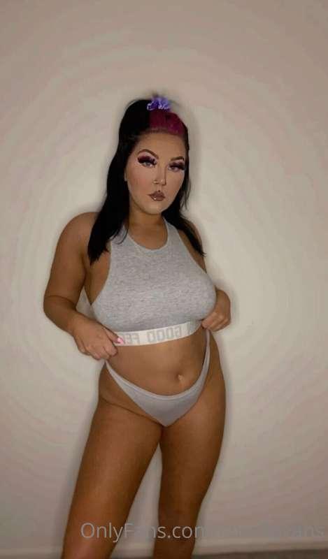 what’s your favourite snack? 🤤