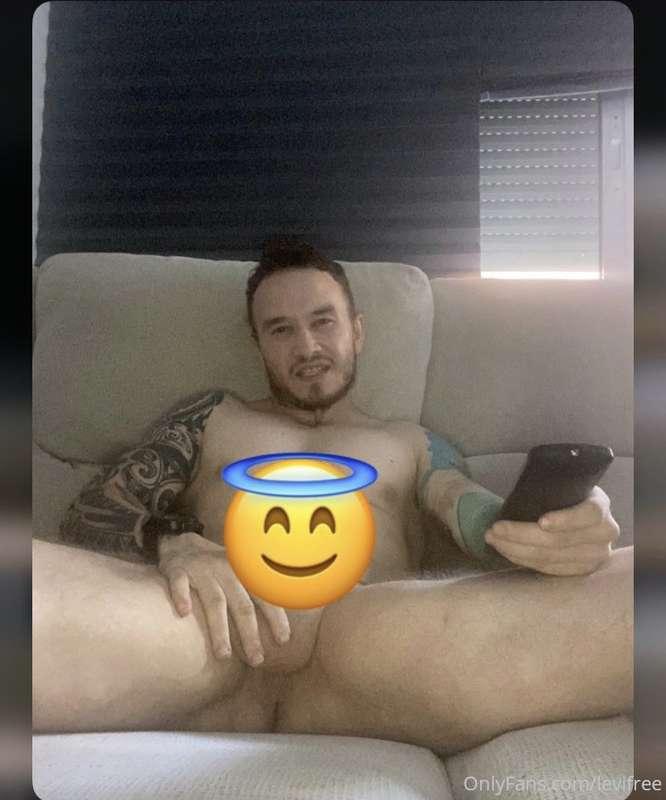 Part 2 • Today it's Netflix who wants to see a movie or seri..