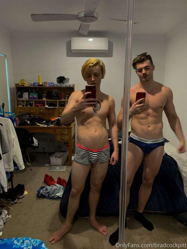 Hey guys I’m new to only fans, this is my first pic I hope y..
