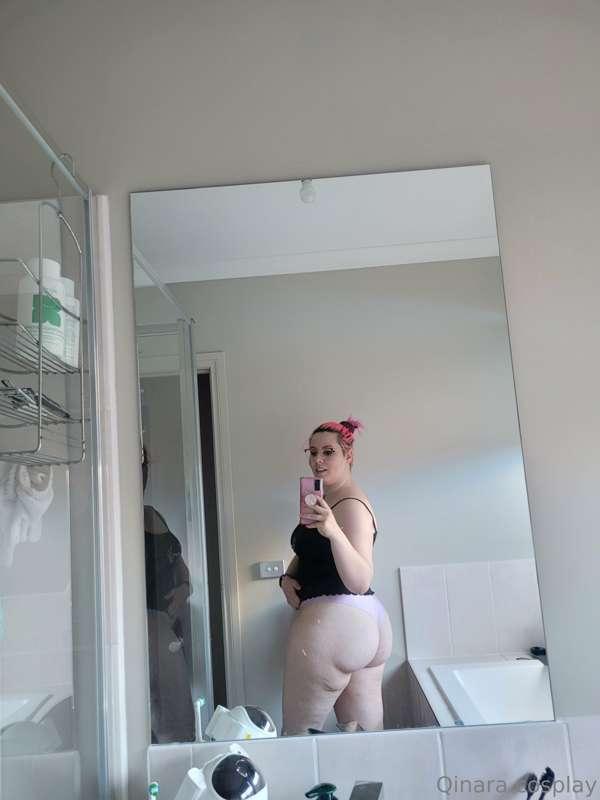 Quick mirror selfie after a busy day out