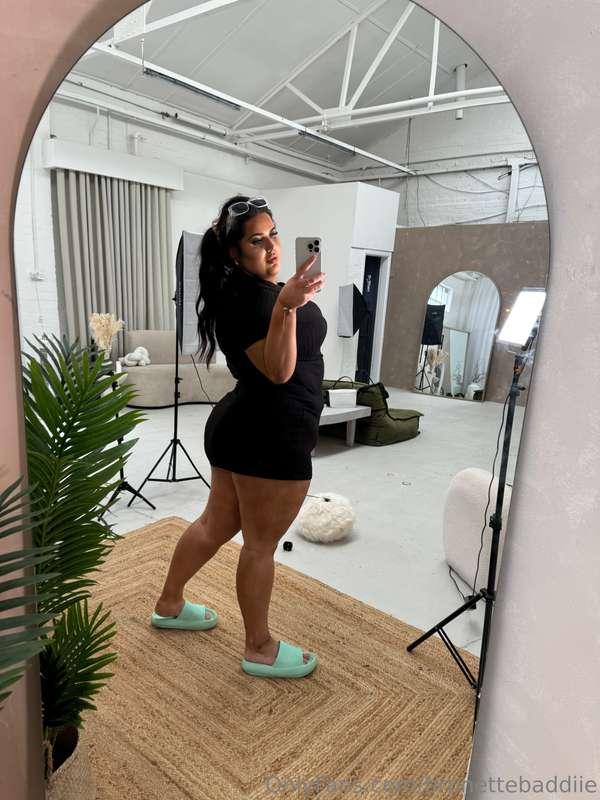 Ass is always hanging out the botttom of my dresses 🍑