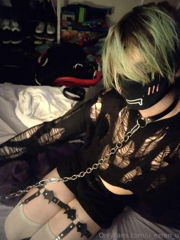 Starting out to post nsfw content at least once a week and w..