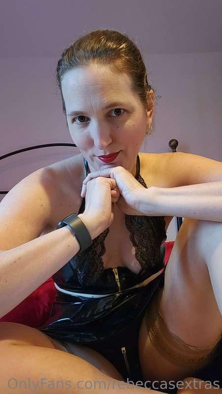 rebeccasextras main image