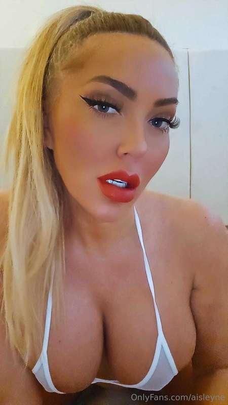 Check your inbox NOW 💦👅