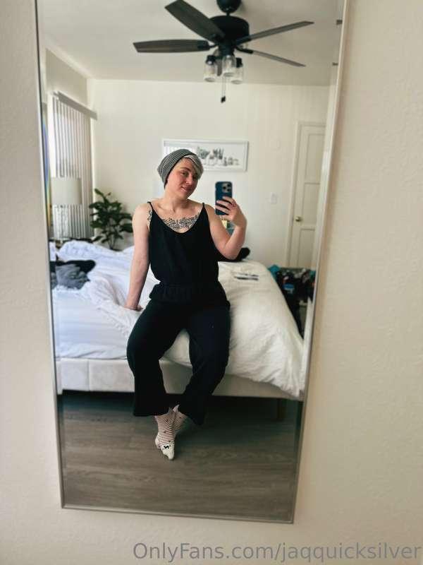 What I wore to my shoot in LA 😛 yeah I'll show you what's un..