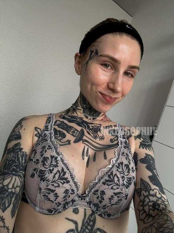 Ich trage selten Lingerie BHs, swipe nach links, um ihn ausz..