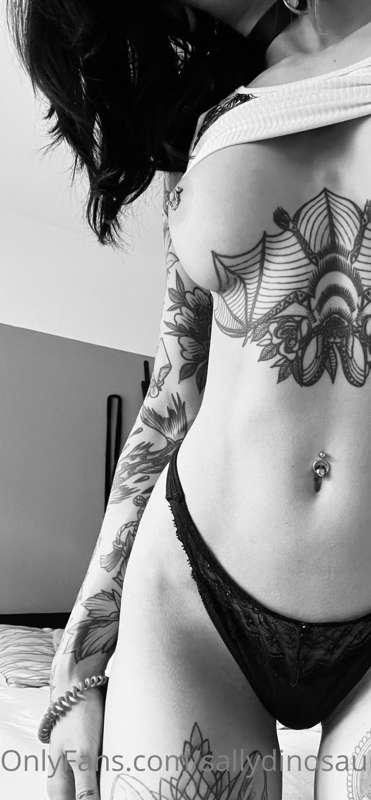 Thinks these will fit perfectly as your screensaver  😌