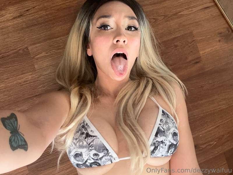 dezzywaifuuu image #0