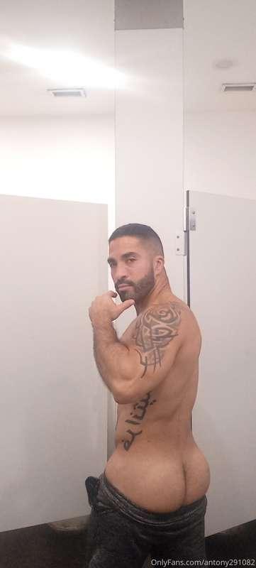 antony291082 image #0