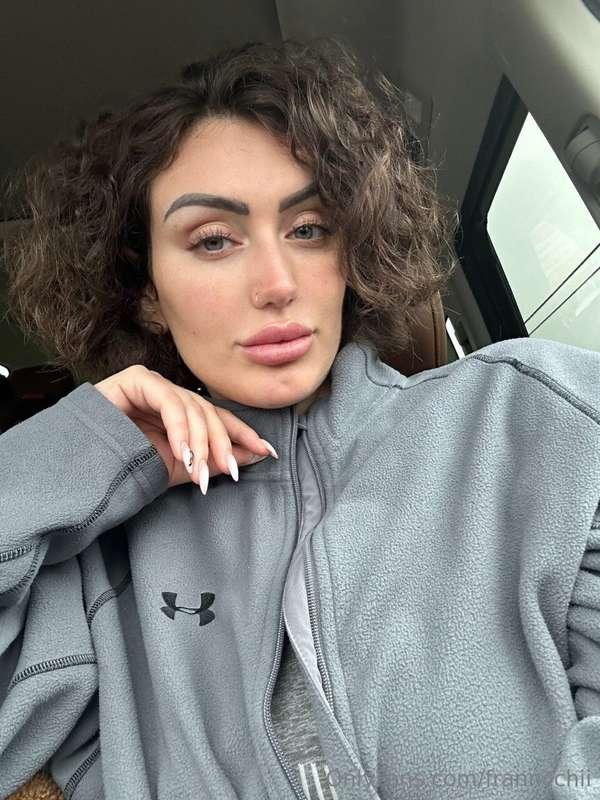 blow me a kiss baby 💋 