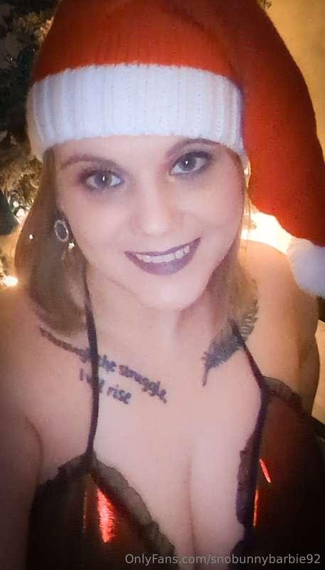 Here's a little gift! Happy Holidays!😉🎅🏼🎄🎁