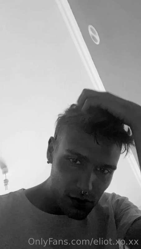 Wanna get dirty with me? Message me 😈💦