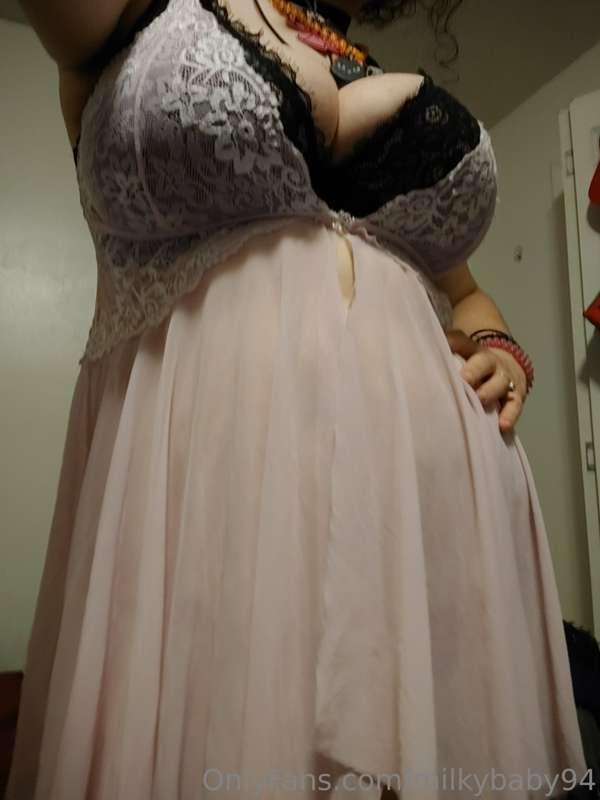 Hi idk I'm trying to get my newer pics to upload. Have dis f..