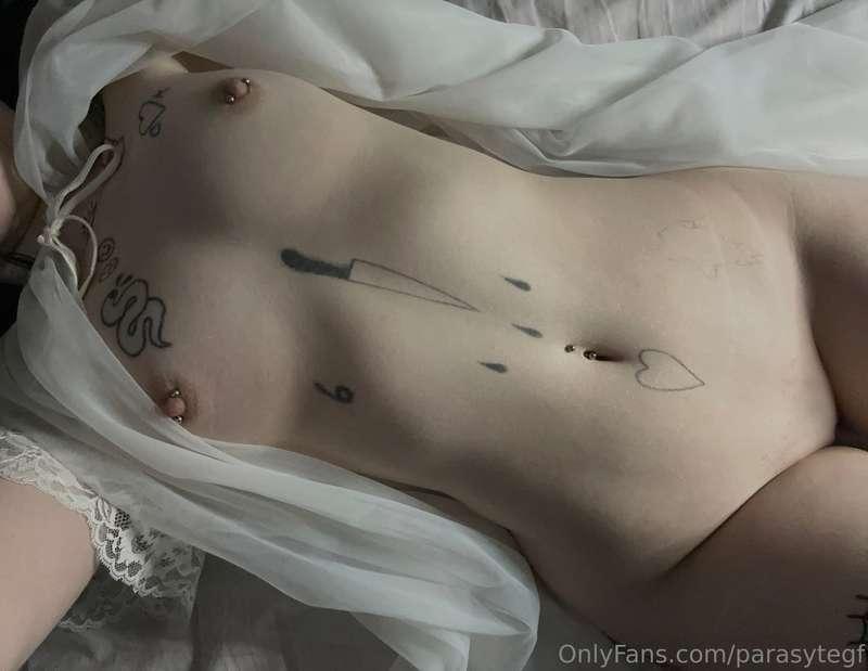 laying pretty for you