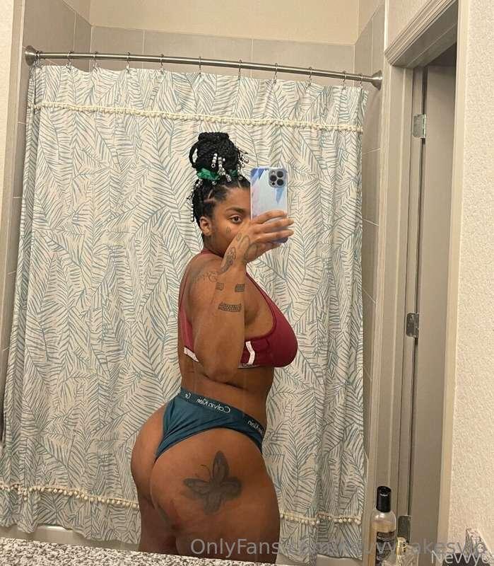 I want to be someone's online girlfriend ?