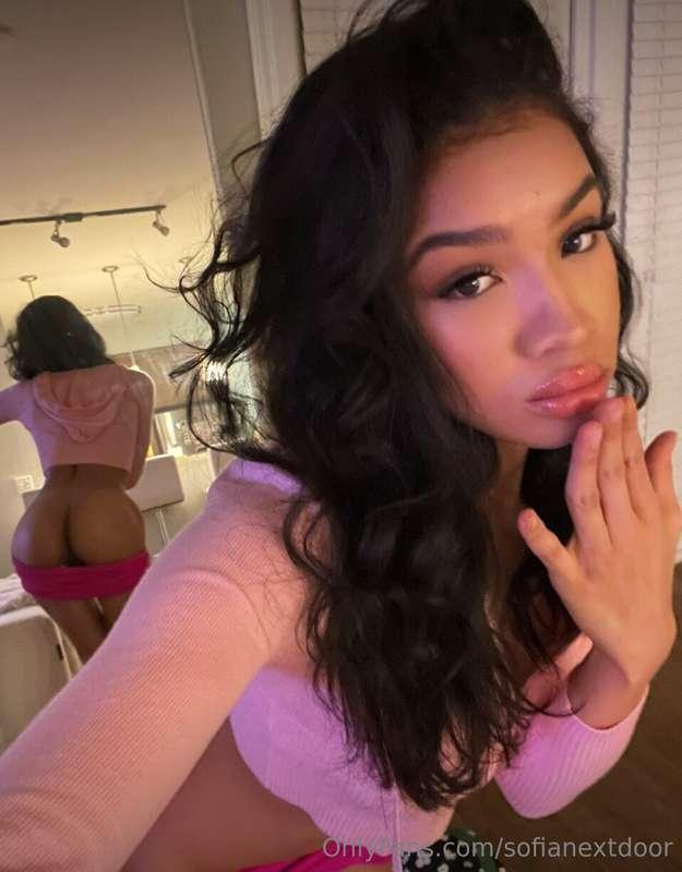 Follow FREE petite cutie with a booty blasian barbie @gemmat..