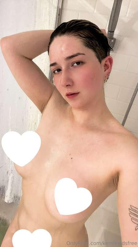 Hey, how's your Saturday going? 🥰 DM me 💕