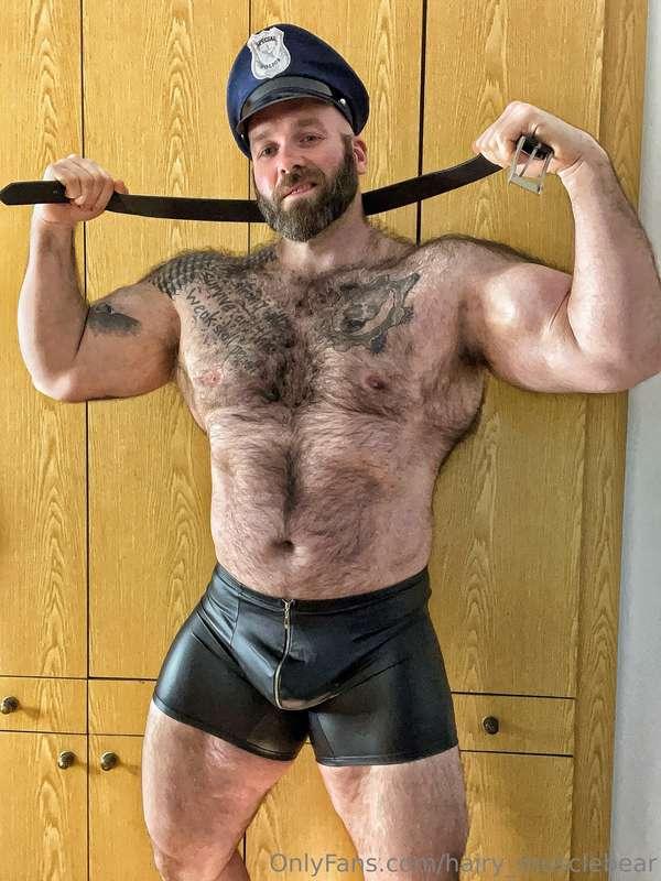 On your knees bad boy 😈 or do I have to use the belt?