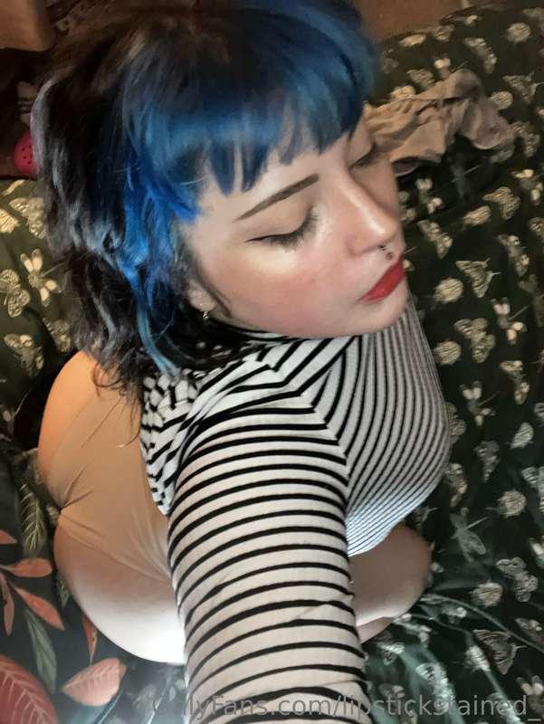 lipstickstained_ image #0