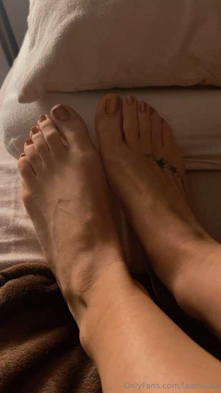 • Shall I? 🤭 •

I’m due a pedicure, a little pamper. Maybe I..