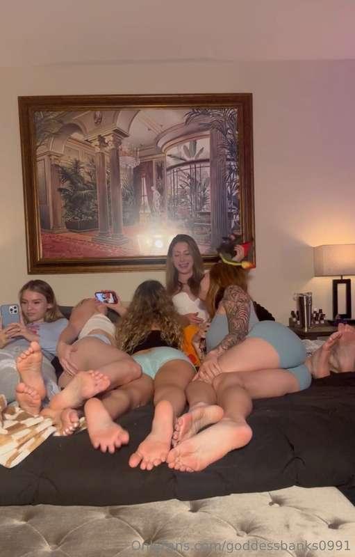 You like to watch .. 🤪 ? Well this is for you creep watch us..