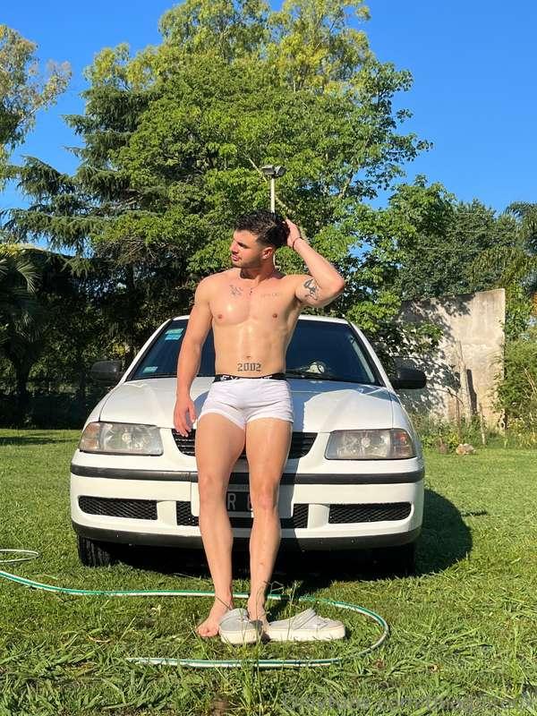I cleaned my car today 🥵🥲  Hoy limpié mi auto🥵🤤