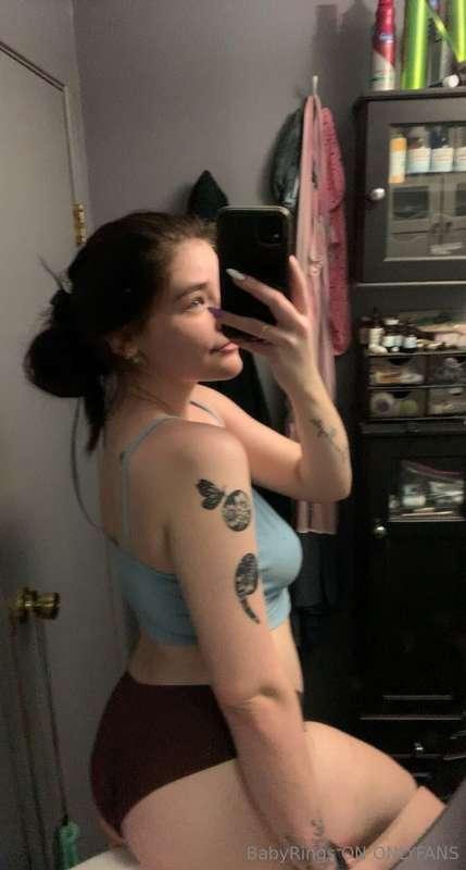 🍑 ASS BUNDLE 🍑 

40 pictures and videos of my PHAT ASS 😍

ON..