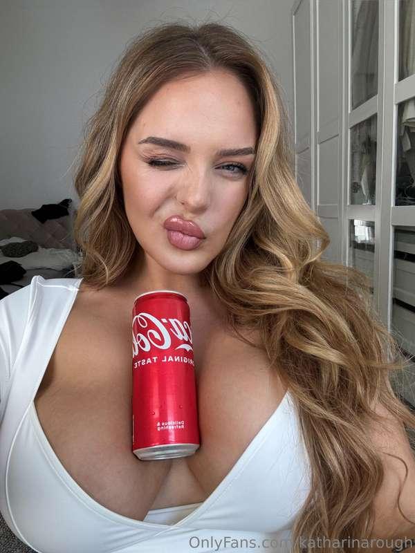 eins meiner gewissen Talente 😁womit könnte man die Cola Flas..