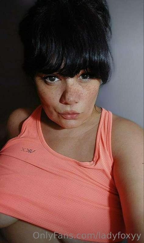 She is my friend @mhorocha, she has her profile for FREE. Th..