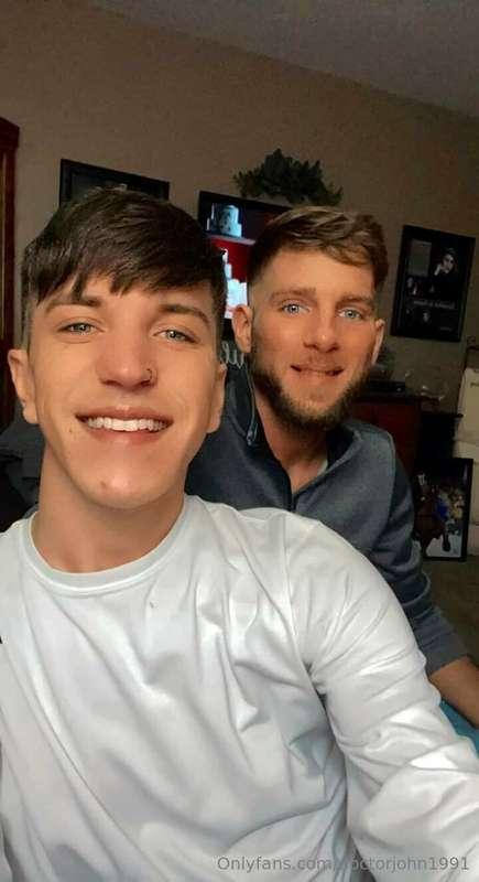 Look how pretty we are!!!