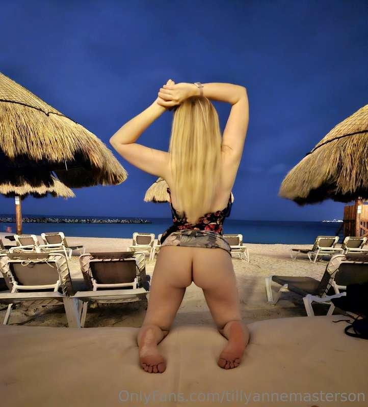 Nude beaches are the best! The only thing missing here is yo..