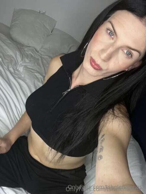 Imagine tracing your fingers down my body… slowly 😜