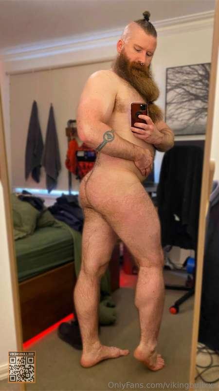 Just showing off my moon cakes 🥮 🍑 It's one hairy peachoid
...