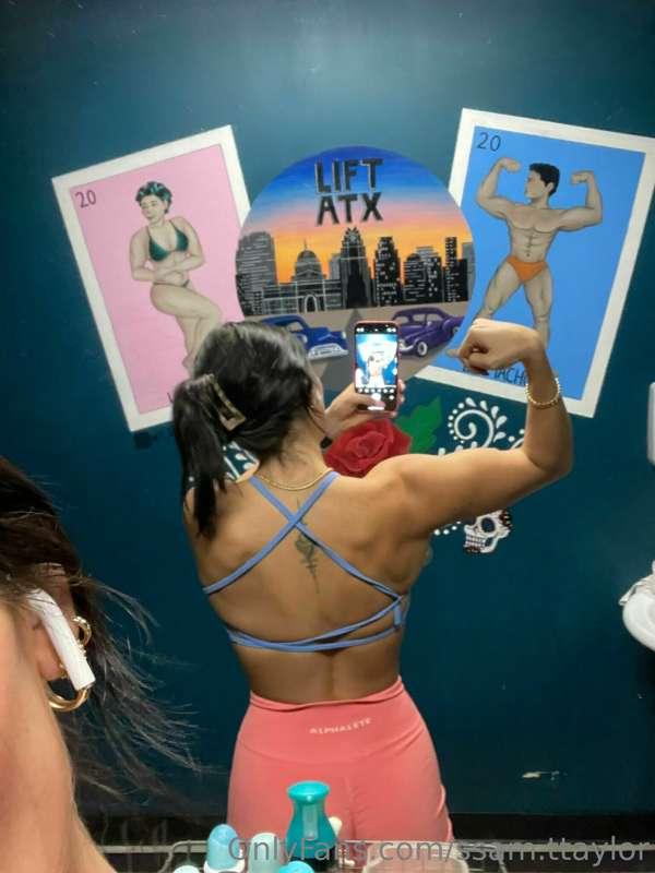 backs are honestly so sexy
