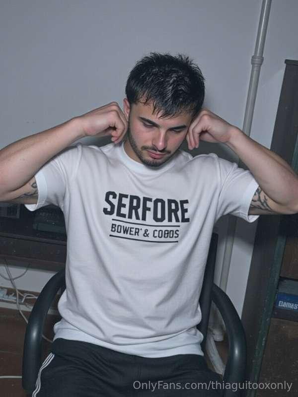 Everything looks very sexy on me, daddy.🔥