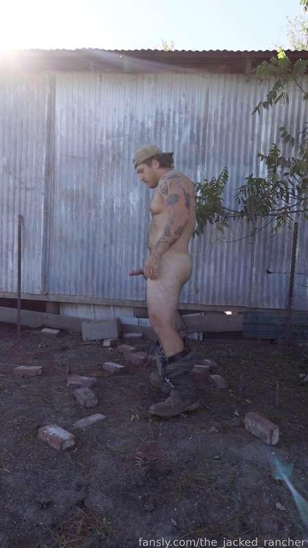 I really need to find some help around the ranch. 🙃