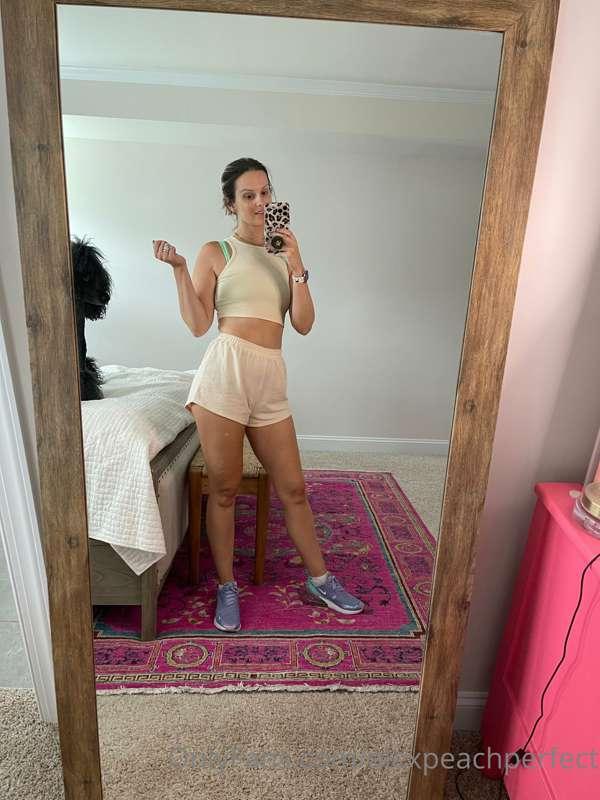 What I’m wearing today VS what’s underneath! 🤪🤪