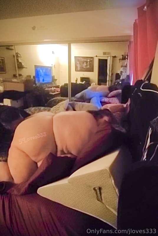 Who wants to watch my ass get eaten during Netflix and chill..