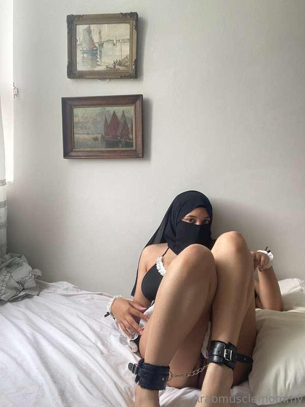 Do you like what’s on my ankles? Because i know I do very mu..