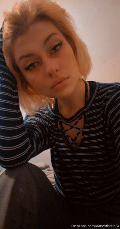 aanesthetic24 image #1