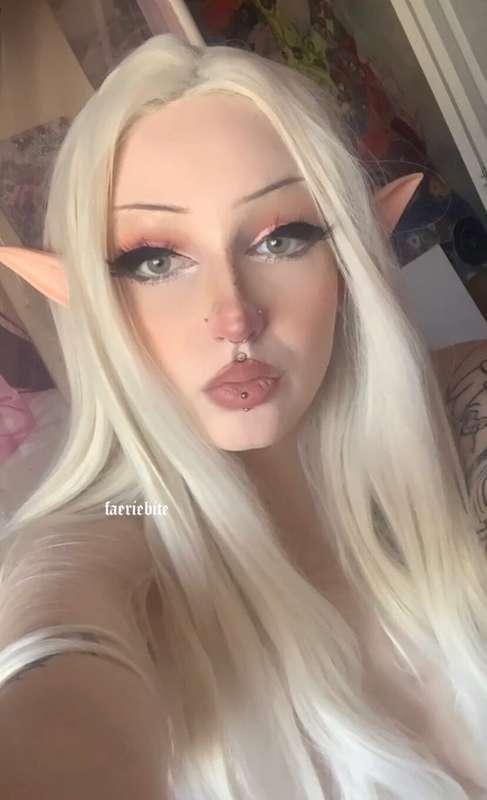 live on twitch right now!

twitch.tv/faeriebite
