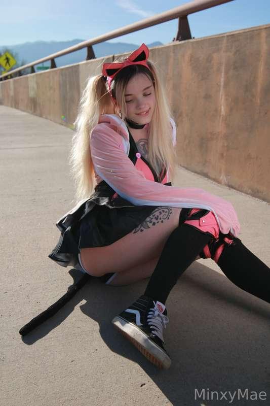 Lucky Chloe Cosplay 💕✨
30 pix & 1 spicy video of her your vi..