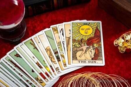 Did you know that I read tarot cards?? Have you ever been in..